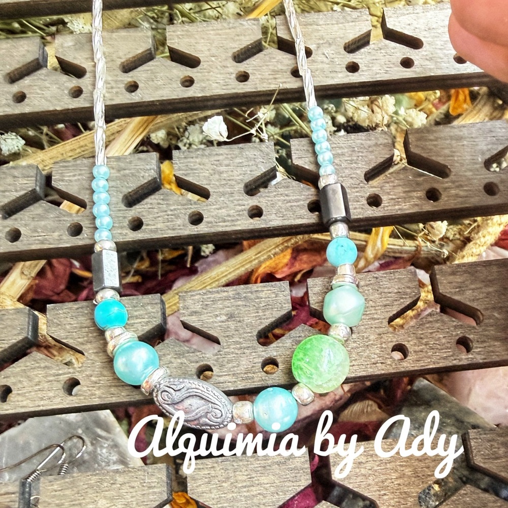 Pearls & Turquoise Necklace – Sirena del Mar, Miami Vibes - Picture 1 of 4